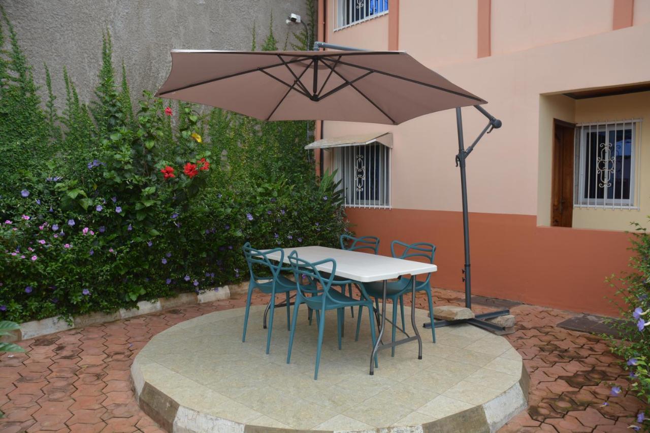 Vegas House Apartman Yaoundé Kültér fotó